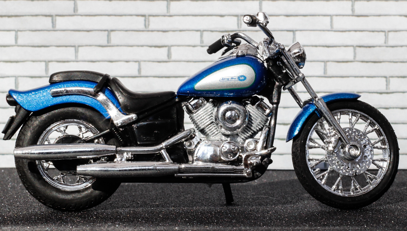 Maisto Yamaha XVS650 Drag Star